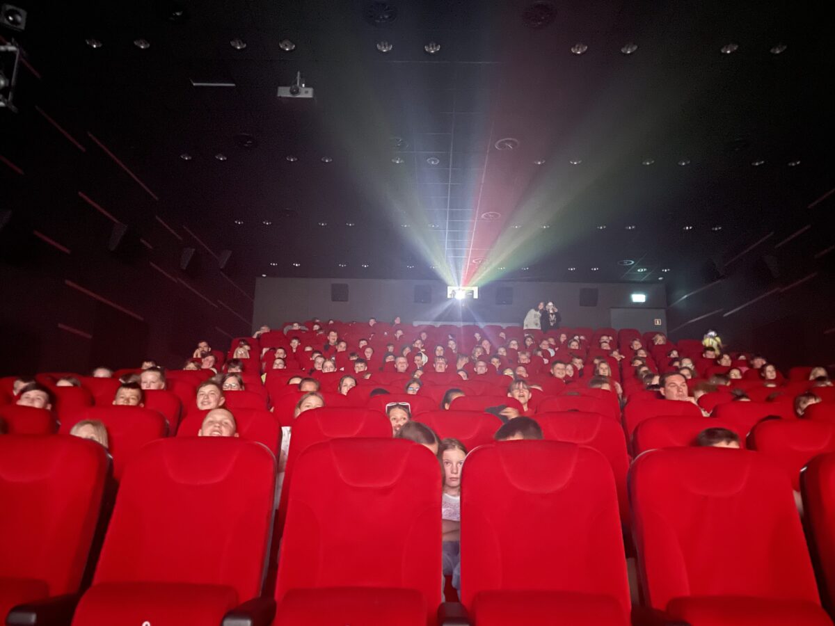 Jedna z wypełnionych sal kinowych podczas WAK