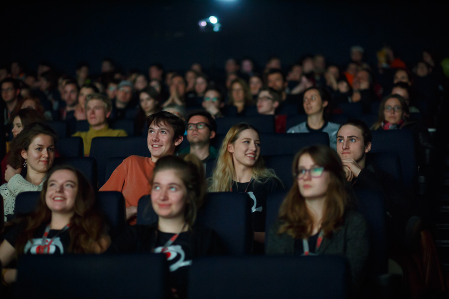 Dołącz do Młodej Rady Programowej Ale Kino!