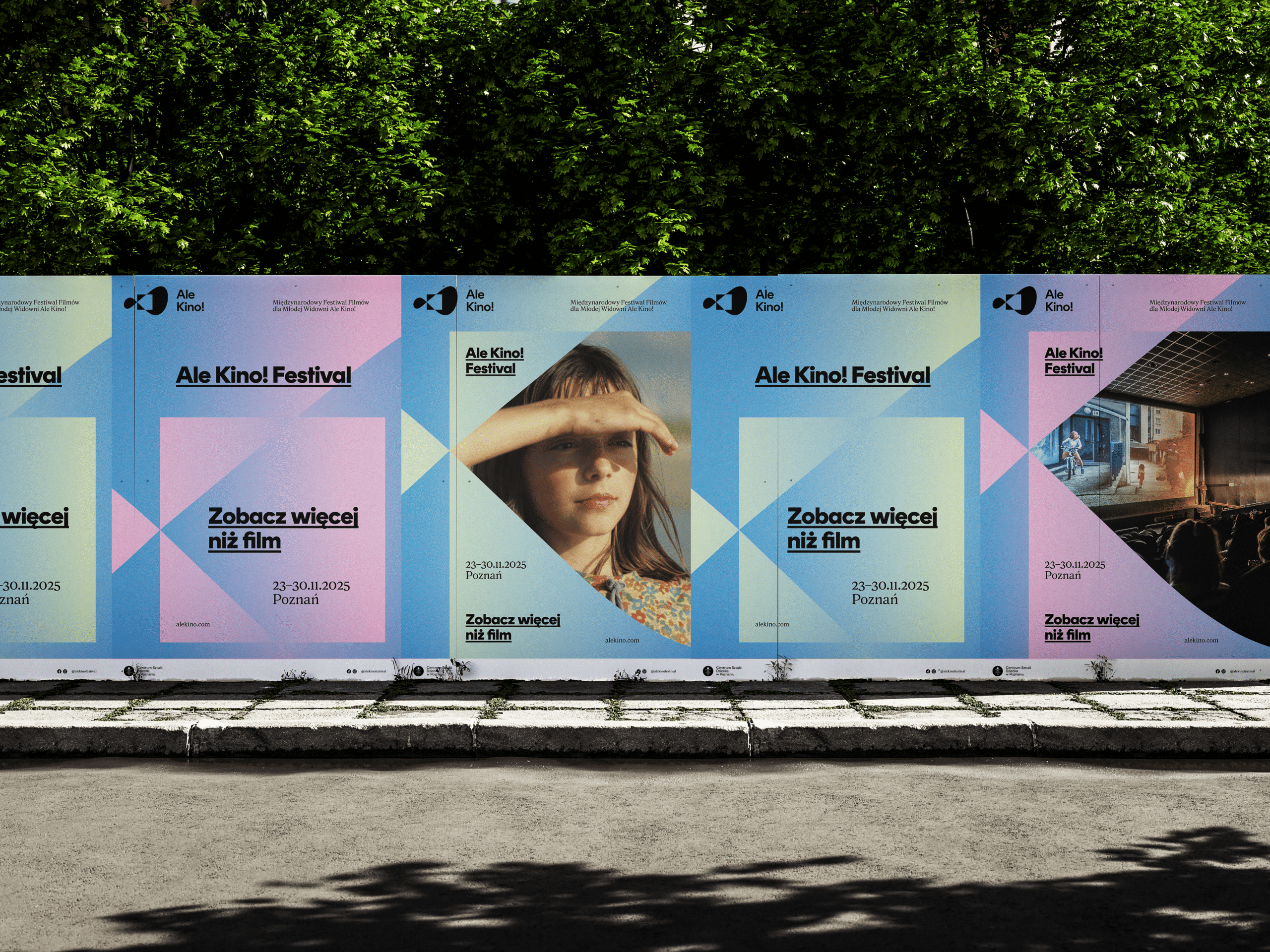 5 plakatów w pastelowych kolorach z informacją o 43. Ale Kino Festival