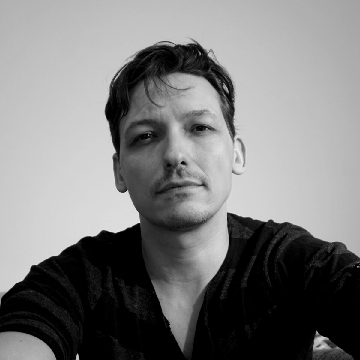 Portret Darek Arest