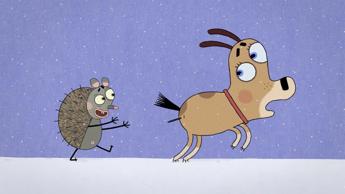 animowany jeż goni animowanego psa