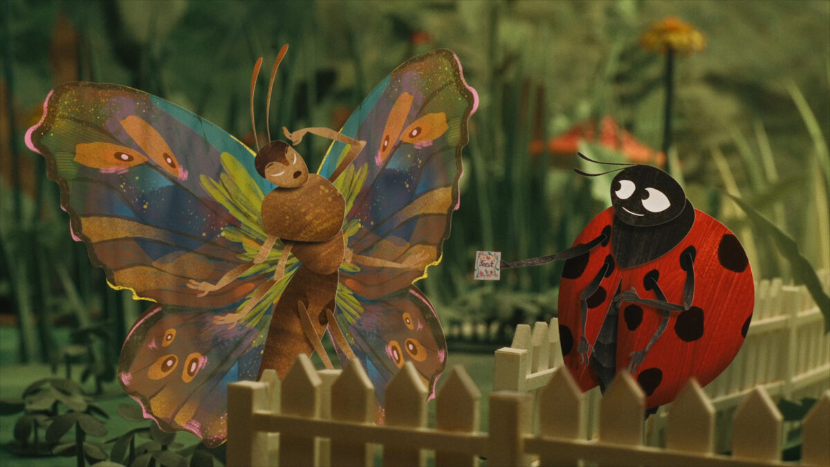 animowana biedronka rozmawia z animowanym motylem