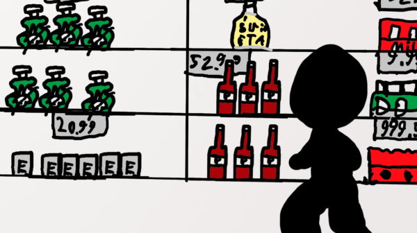 Kadr z filmu animowanego przedstawia półki sklepowe z narysowanymi produktami i sylwetkę postaci stojącej przodem do nich.